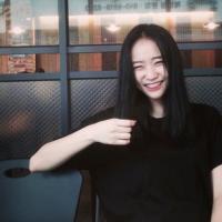 他走了。 一个一味沉沦于旧事的