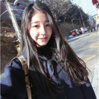 【女头】跟着风行走，把孤单当自由。 触碰我的底线可能是你