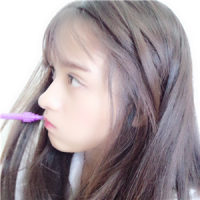 【女头】跟着风行走，把孤单当自由。 触碰我的底线可能是你