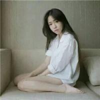 何必把怀念弄的比经过还长 蹦个迪一群人围住你
