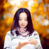 撕 在脸上涂开杏仁酸，明