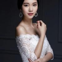 白玫瑰的颜色。 心动是什么味道，是彩
