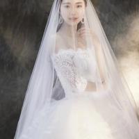 白玫瑰的颜色。 心动是什么味道，是彩
