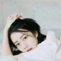 喝过很多酒劝过很多人 却还是忘不了你 喝眼前的酒，忘身后的