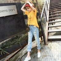 别忘了自己本质是个爱笑的人. People hav