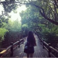 别忘了自己本质是个爱笑的人. People hav