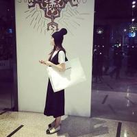 别忘了自己本质是个爱笑的人. People hav