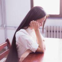 陈昔瞳 轻轻的拂动着我那一点