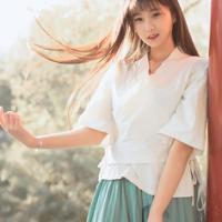 流年，在时光的河流里摆渡一点佛性。 败给自己，败给了你。