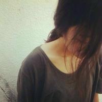 还好。 青春如此华美，却在烟