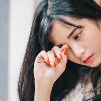 提到他你怎么不笑了 Never have