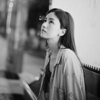 女孩の 人生就是一杯苦茶，越