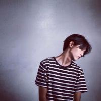 大难临头也要握住我的手 感觉从草丛里窜出夜晚