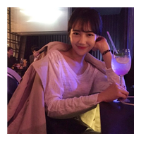 女孩の 真正的勇气不是压倒一