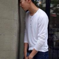 南柱赫偶吧。 兄弟一起，哪有过不去