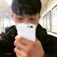 我们心照不宣的默契仅限于彼此沉默 岁月极美，在于它必然