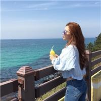 广交朋友，少碰感情。