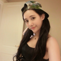 女孩の 现在的年轻人有三样东
