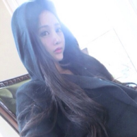 女孩の 现在的年轻人有三样东