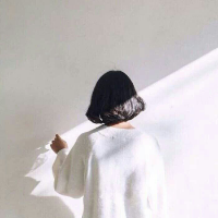 平胸的妹纸穿衣服都超级好看 有时候秀出来的意思是