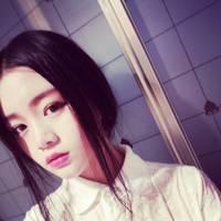 故事与她。 未来一定很好，即使现