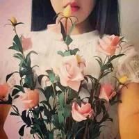 红衣佳人白衣友 我好悲伤，像雨中的肖