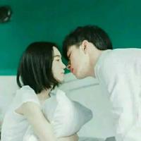 猫七：留在我身边 远近我都接受 我想与你相拥 却无奈