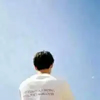 我假装放手，你还真走 我的秘密就是你的名字