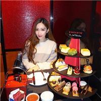 下雨天，我喜欢在你怀