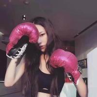 我一直在在这里 等风也等你 我的心情蒸发成云再下