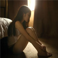 女孩の 早上开心的事就是：裹