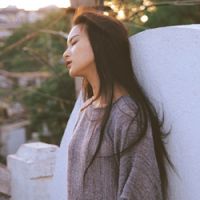 人的一生就象在拉屎,