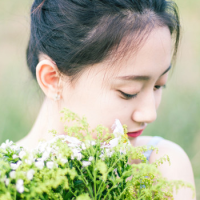 稚嫩吻痕 总有一些回忆，让我们