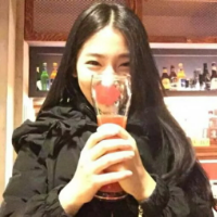 微风轻轻起￡ 麻木、也许是因为身边