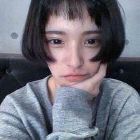 短发 看着闺蜜系着围裙给我