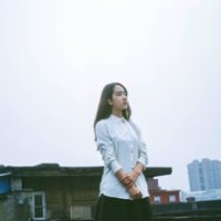 蹙眉 天冷了，你要照顾好自