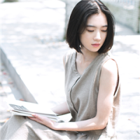 还留着长发吗 因为，约还没有赴，你