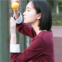 还留着长发吗 因为，约还没有赴，你