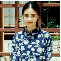 奧 特 曼，站住 .
