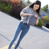 这里美女琳 Approachin