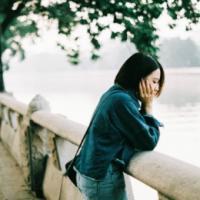 爱与恨纠缠不休 你们经过草丛的时候小
