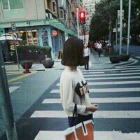 D 友谊天长，断不了离不