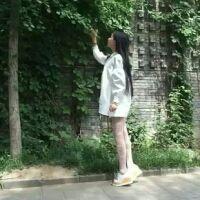 哦 躲避人群在安静的角落