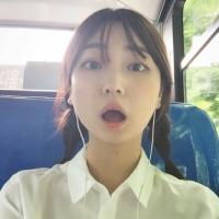太主动换来的往往都是太冷漠 我学会了带着面具微笑