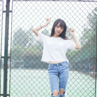 万千宠爱也好 一路独行也罢 受过多深的伤 就能反