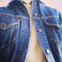 何必太张扬 是花自然香 一介草民，不敢高攀爱