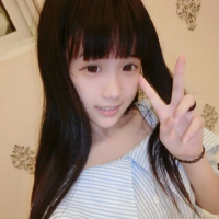 萌妹哟. 小时候家里很穷买不起