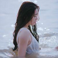 老巷人来人往我依旧跌跌撞撞 无缘无故的矛盾，是你