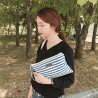 恩。 人生嘛，就是笑笑别人