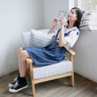 蹙眉 有些人.终究会擦身而